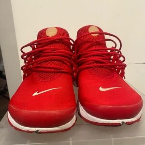 Lightly warn Nike prestos, very comfortable. All pictures are current.